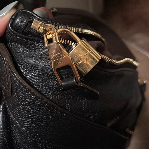 Louis Vuitton Mahina Selene PM w/strap - Picture 7 of 9